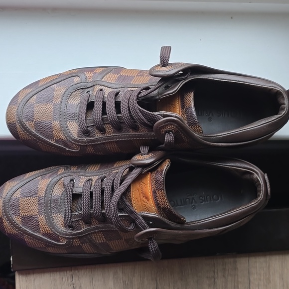 Preowned Louis Vuitton Sneakers - Picture 6 of 7